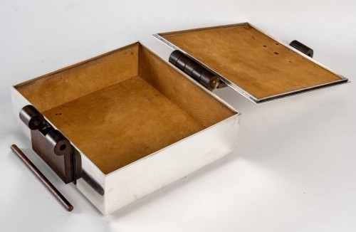 Argenterie et Orfèvrerie  - Christian FJERDINGSTAD - Important coffret moderniste circa 1925 en Argent massif