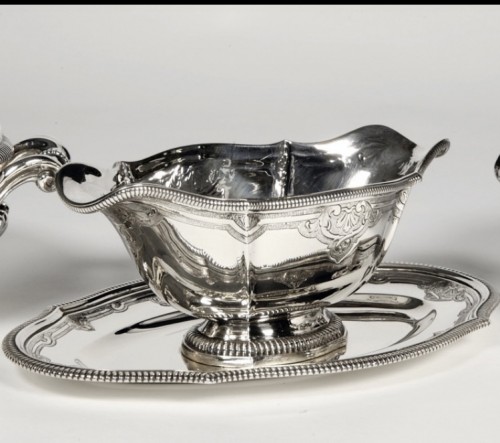 19th century - Lapparra - Silver table setting composed of a vegetable dish