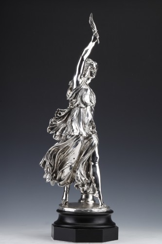 Jacques Léonard Maillet (1823-1894) - Allegorical Statue In Sterling Silver  XIXe - Napoléon III