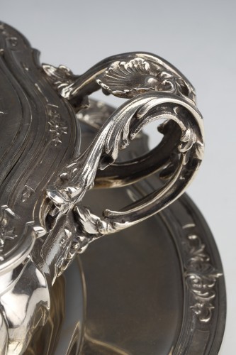 Napoléon III -  Puiforcat -Vegetable dish covered on its solid silver