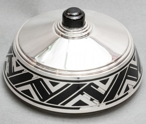 R.Linzeler – Boite en argent massif et émail noir circa 1930  - Art Déco