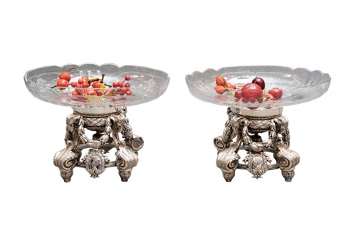 - Pair of engraved crystal cups on solid silver support XIXè century