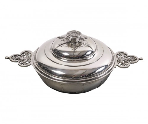 Cardeilhac - Covered vegetable dish in solid silver mascaron 19th