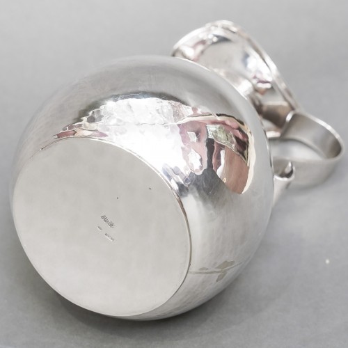 R. Nolle – Pichet couvert en argent martelé - Emmanuel Redon Silver Fine Art
