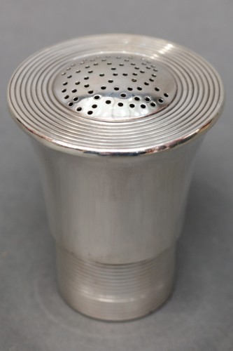 Jean Puiforcat - Solid silver sprinkler circa 1930 - Antique Silver Style Art Déco