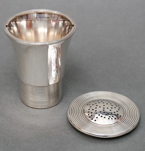 20th century - Jean Puiforcat - Solid silver sprinkler circa 1930