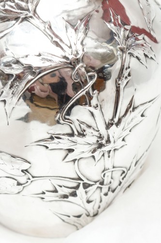 20th century - Edmond Tetard - Vase with thistles Sterling silver circa 1900