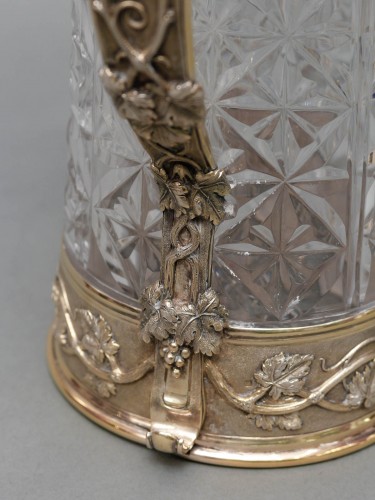Argenterie et Orfèvrerie  - ODIOT - Pichet en cristal taillé monture en vermeil XIXe