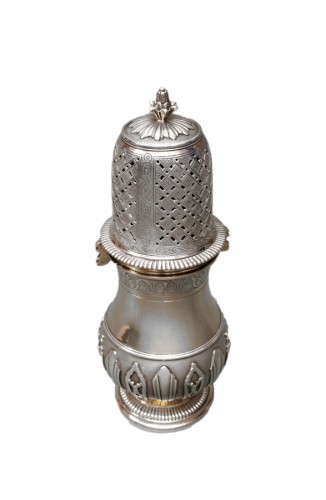 A.AUCOC – Solid silver sprinkler circa 1880