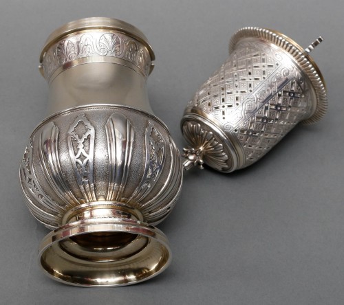 Antiquités - A.AUCOC – Solid silver sprinkler circa 1880