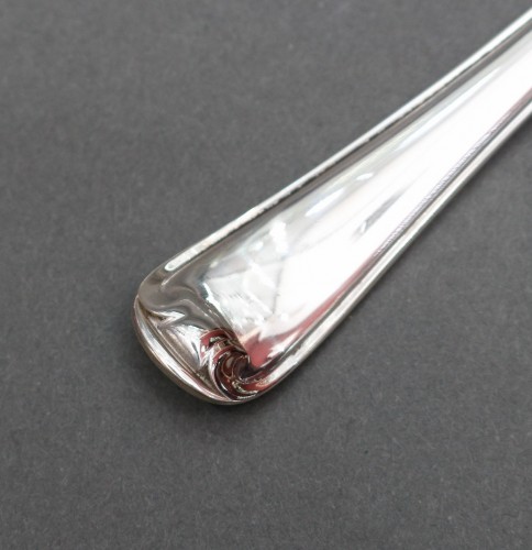 Antiquités - Puiforcat -  Ménagère de 188 pièces en argent modèle "Mazarin" époque 1930