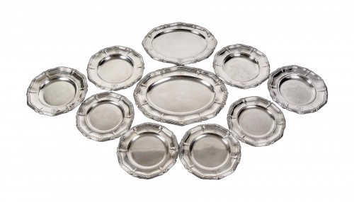 Gustave ODIOT – Set of ten dishes in solid silver 19th century