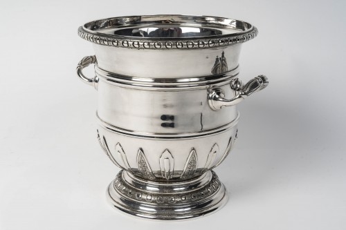 Puiforcat – late 19th century  Solid silver cooler - Napoléon III