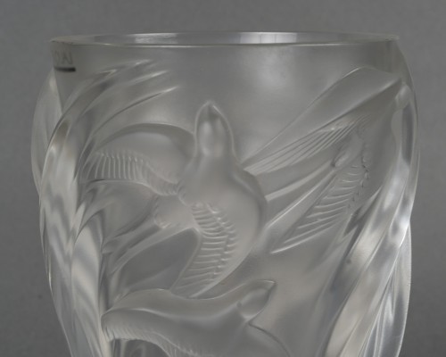  - Lalique - Vase Martinets