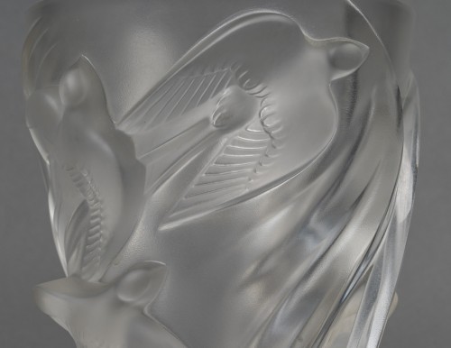 Antiquités - Lalique - Vase Martinets