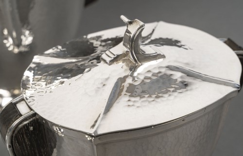 Antiquités - Bloch Eschwege - Designer Muller Art Deco Tea Coffee Set in Hammered Silver