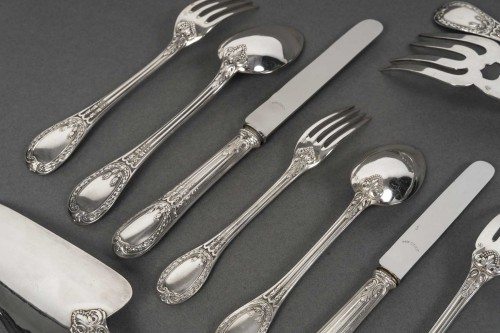 Antiquités - ODIOT – 99-piece solid silver cutlery set, &quot;Louveciennes&quot; model, 20th 