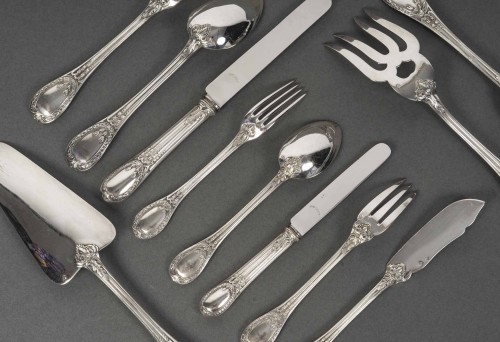 Antiquités - ODIOT – 99-piece solid silver cutlery set, &quot;Louveciennes&quot; model, 20th 