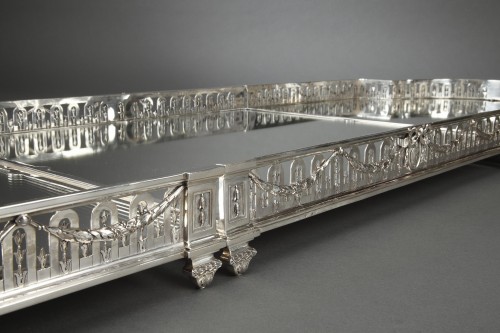 XIXe siècle - Orfèvre QUEILLE – Surtout de table en argent massif XIXè