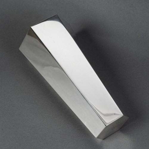 silverware & tableware  - Tiffany &amp; Co - 20th Century Modernist Silver Vase with Canted Corners