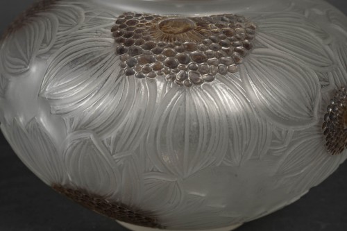 1923 René Lalique - Dahlias Vase - 
