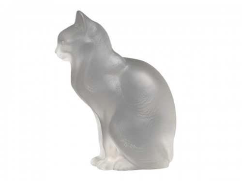 LALIQUE - Seated Cat in 20th Century Crystal - signed Lalique France
