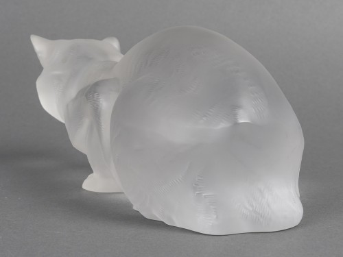 Lalique - Reclining Cat in Crystal Signed Lalique France - 
