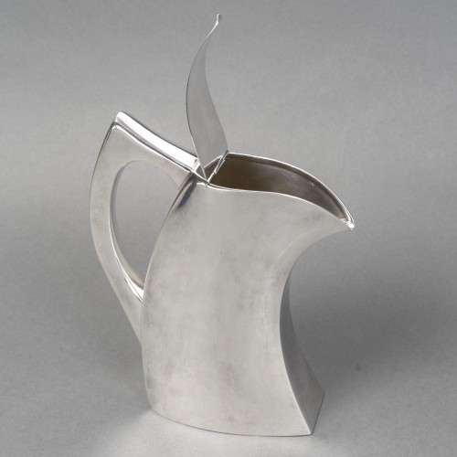 Pierre Cardin – Verseuse couverte en argent massif Milan circa 1970 - Emmanuel Redon Silver Fine Art