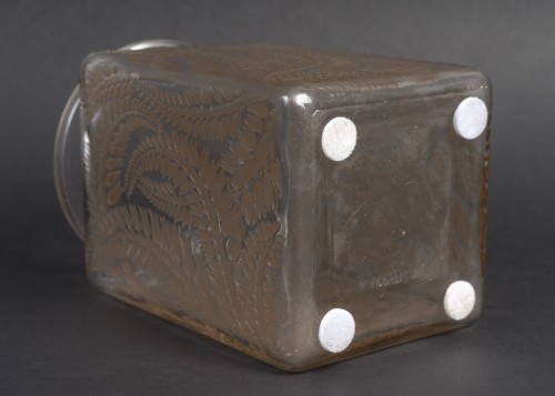 Antiquités - Lalique - &quot;Myrrhis&quot; Square Vase, 1926