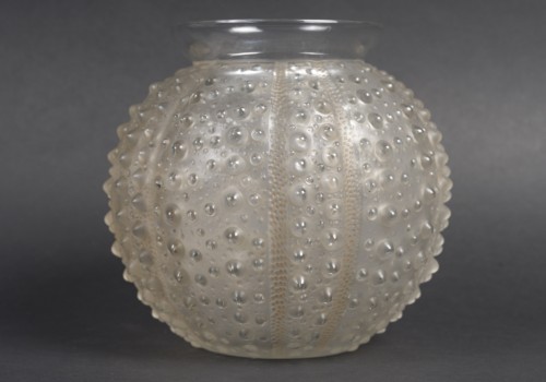 Lalique – “Oursins” Vase, 1935 - 