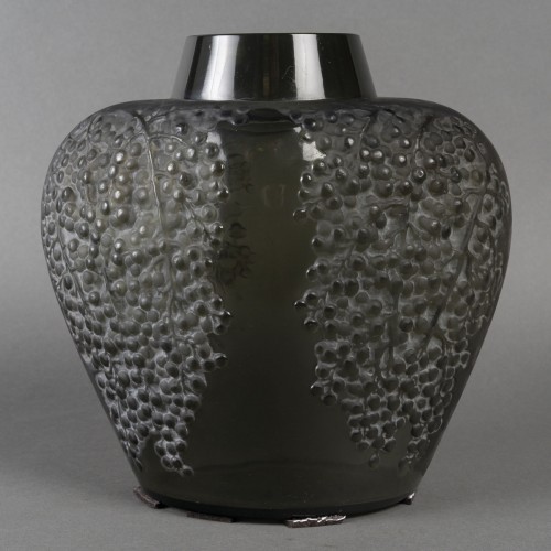 20th century - René Lalique  – Pepperpot Vase created in 1921