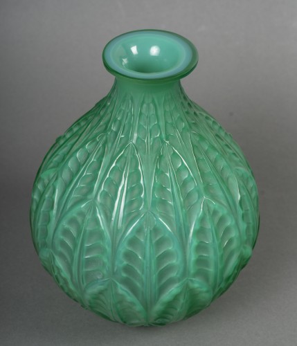 Art nouveau - R. Lalique – Vase Malesherbes créé en 1927