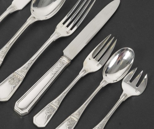 Argenterie et Arts de la table  - Jean tetard – c. christofle menagere de 144 pieces en argent massif modele aubusson epoque 1930