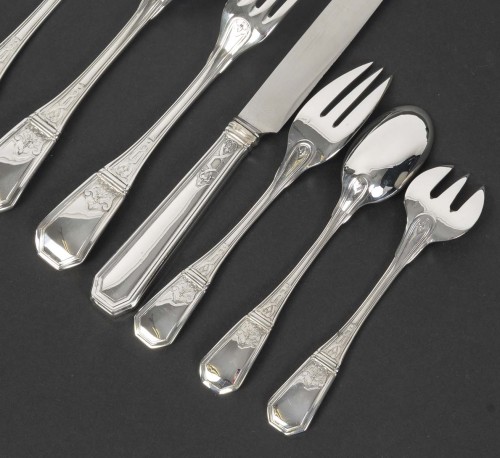 Antiquités - Jean tetard – c. christofle menagere de 144 pieces en argent massif modele aubusson epoque 1930