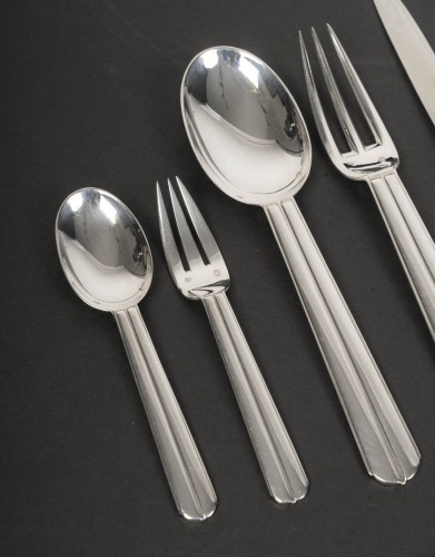 Jean E. Puiforcat  – 145-piece solid silver flatware set, "Biarritz" pattern, circa 1930 - silverware & tableware Style Art Déco