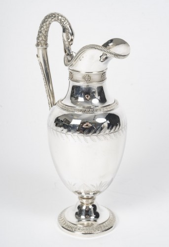 Aiguière ovoïde en argent massif, époque Empire 2è C0Q (1809–1818) - Argenterie et Arts de la table Style Empire