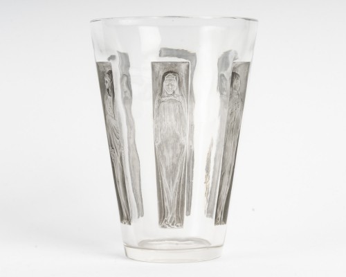 René Lalique - Vase “Gobelet six figurines” modèle créé en 1912 - Emmanuel Redon Silver Fine Art