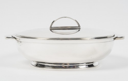 Tétard - Large oval covered box in solid silver, modernist style, circa 193 - silverware & tableware Style Art Déco