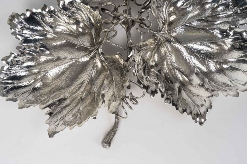 Argenterie et Arts de la table  - Gianmaria Buccellati - Centre de table argent massif à trois feuilles de vigne XXe
