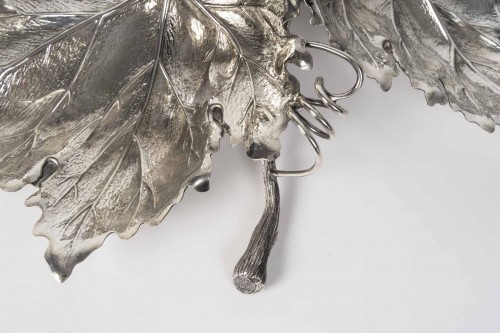 Antiquités - Gianmaria Buccellati - Centre de table argent massif à trois feuilles de vigne XXe