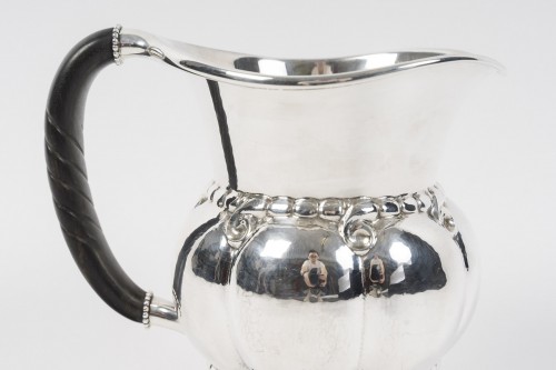 Georg Jensen - Pichet à eau modèle 7A dit Melon Pitcher, créé en 1907 - Argenterie et Arts de la table Style Art nouveau