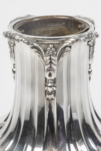 Argenterie et Arts de la table  - Olier & Caron – Vase en argent massif fin du XIXe siècle