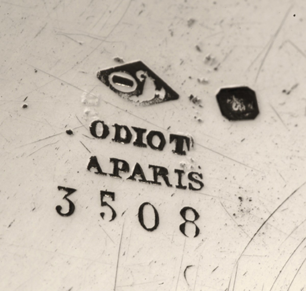 Odiot - Cabaret in sterling silver and 4 crystal bottles XIXè - Ref.65279