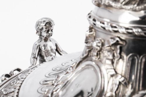 Antiquités - Gustave Odiot - Légumier couvert en argent massif  XIXè