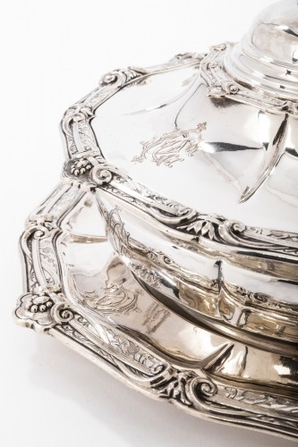 Napoléon III - Odiot - Vegetable dish on its platter in solid silver XIXth