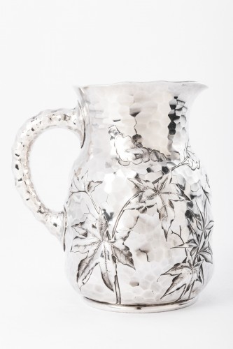 20th century - J.E. CALDWELL - Hammered solid silver pitcher 20th century
