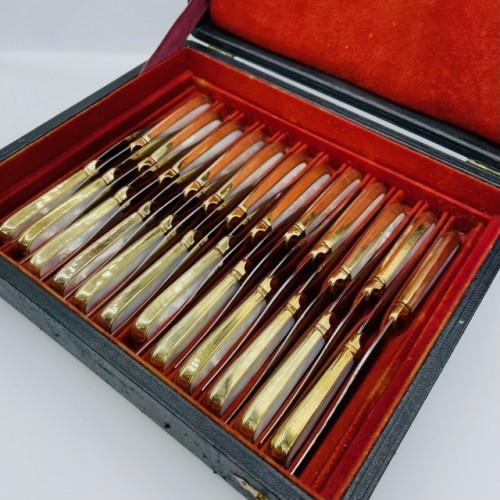 Froment Meurice - Box of mother-of-pearl and vermeil handle knives 19th  - Restauration - Charles X