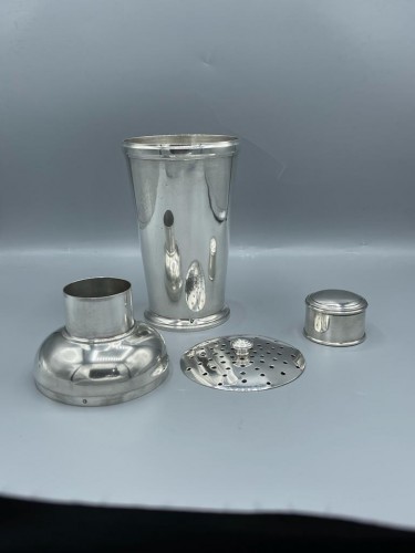 Jean E. Puiforcat - Shaker en argent massif circa 1935 - Argenterie et Orfèvrerie Style Art Déco