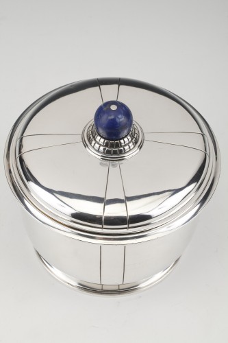 Art Déco - Jean Elisée Puiforcat - Covered box in silver and Lapis Lazuli Art Deco