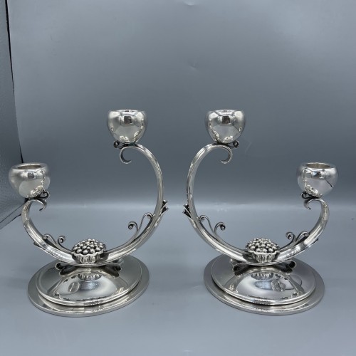Holger Rasmussen - Paire de candélabres en argent massif deux lumières - Argenterie et Orfèvrerie Style Années 50-60
